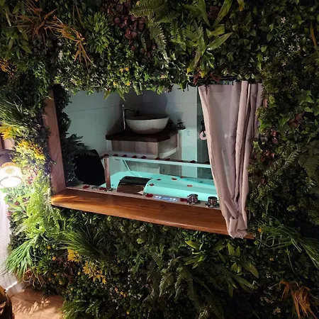 Loveroom With An African Vibe * 꺄르끄푸